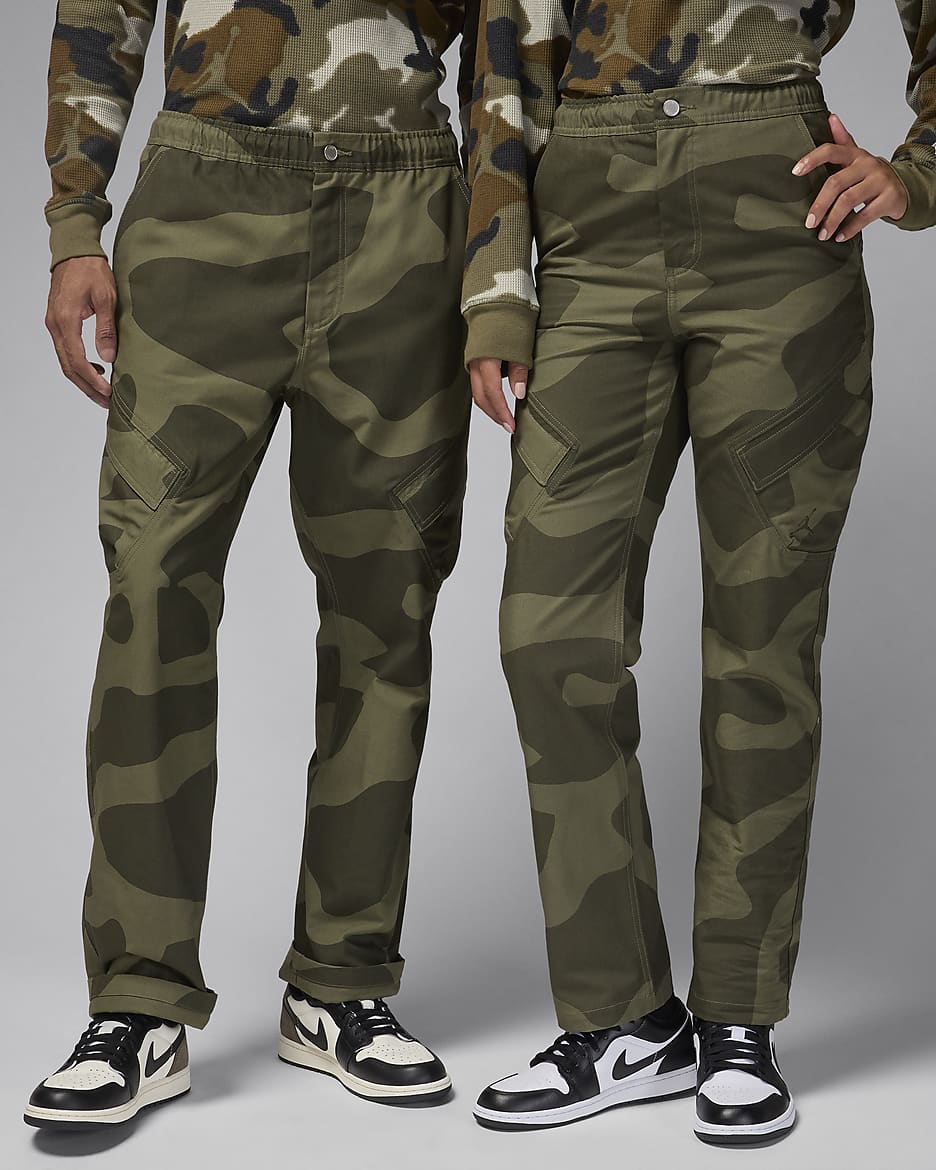 Nike camouflage pants hot sale